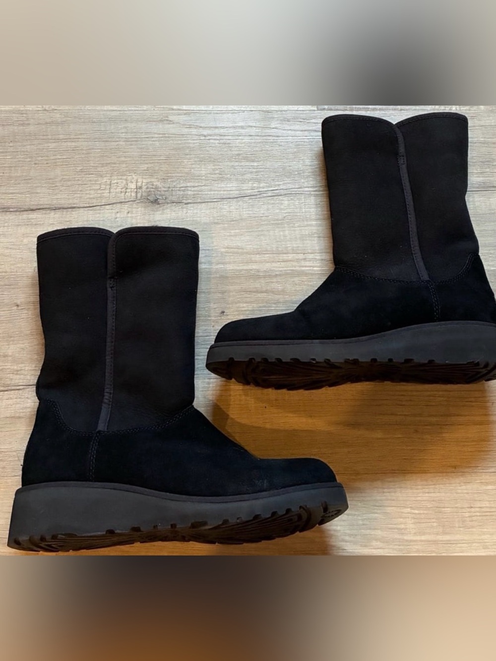 UGG Amie Black Suede Boots Women's Size 7 Sheepskin Slip On Mid Calf New NO BOX
